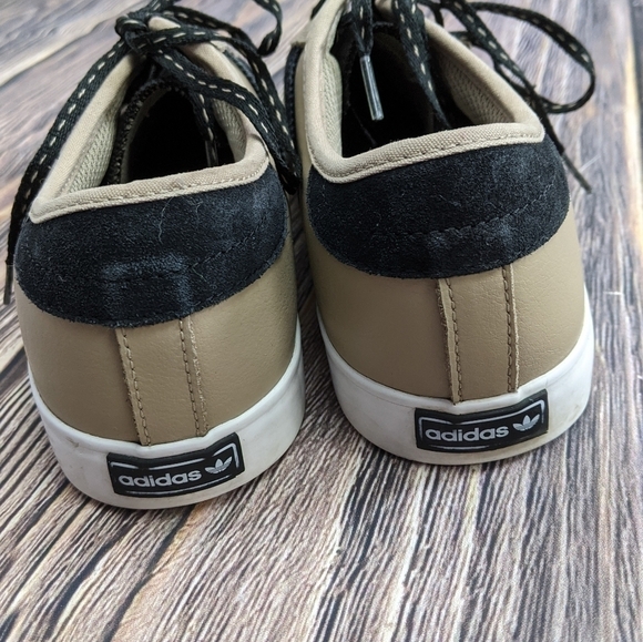 Mens size 10 Adidas Seeleys shoes - Picture 5 of 7